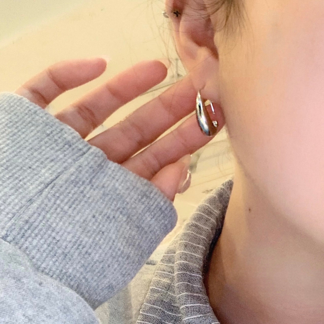Minimal Hoop Earrings