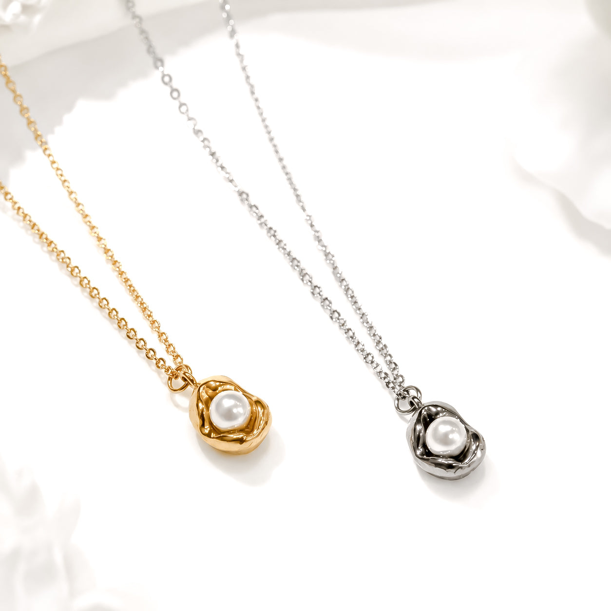 Pearl pebble Necklace