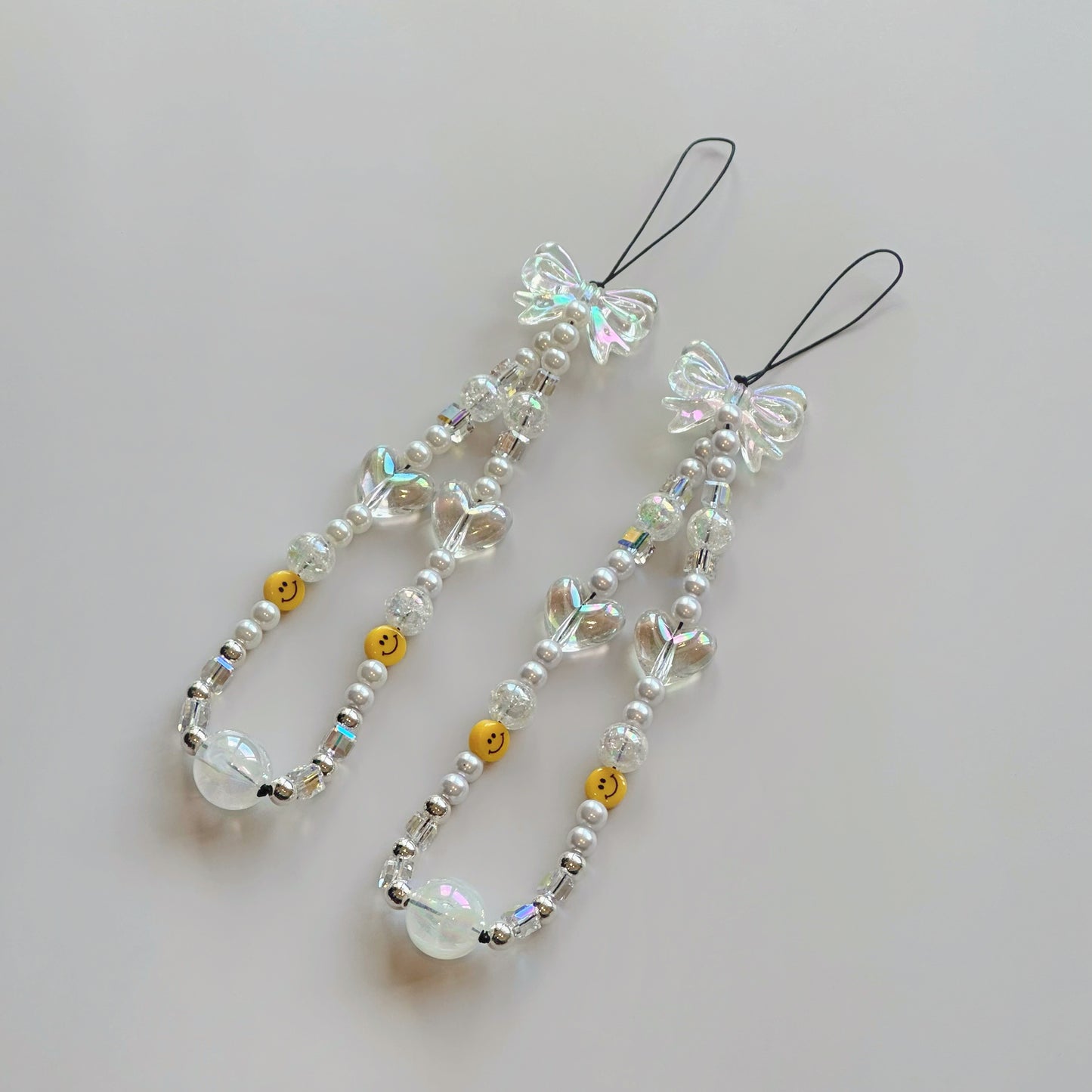 Smile face pearl Phone charm