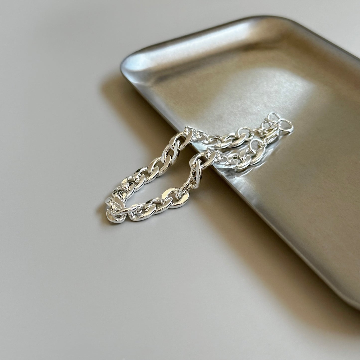 Curb chain bracelet